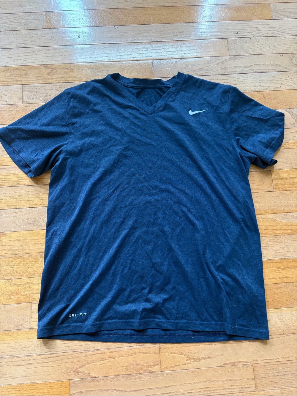 Nike Short Sleeve V-Neck T-Shirt in Navy Blue